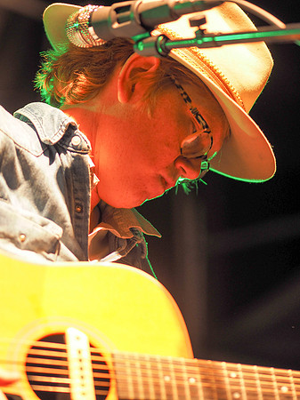 Brett Dennen